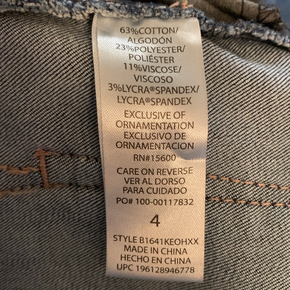 Democracy Jeans - Picture 4 of 7